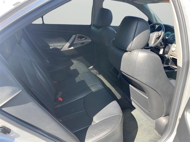 Photo of 2011 Classic Silver Metallic Toyota Camry