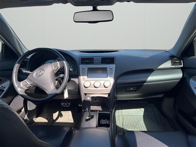 Photo of 2011 Classic Silver Metallic Toyota Camry