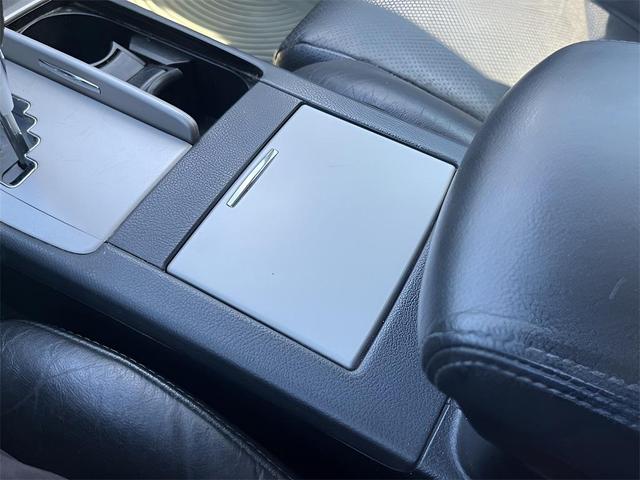 Photo of 2011 Classic Silver Metallic Toyota Camry