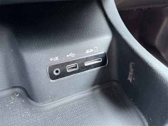 Photo of 2016 Bright White Clearcoat Dodge Durango