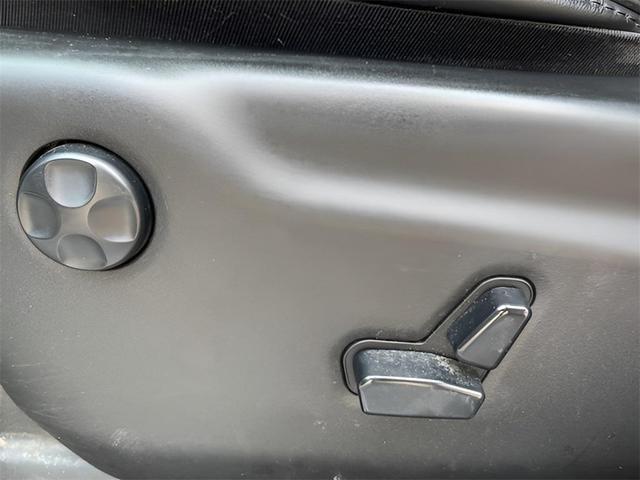 Photo of 2016 Bright White Clearcoat Dodge Durango
