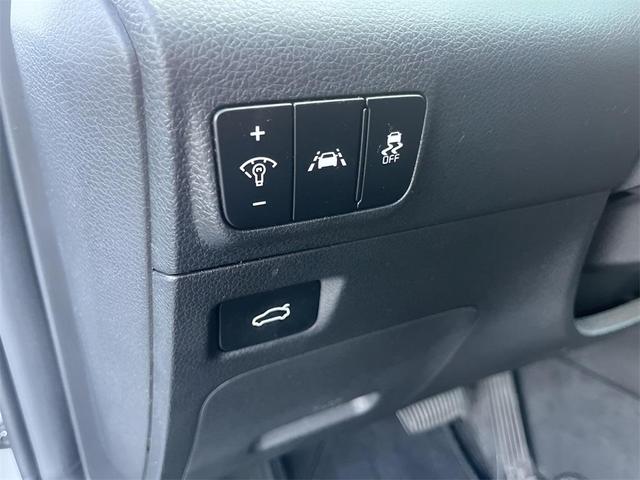 Photo of 2023 Wolf Gray Kia K5