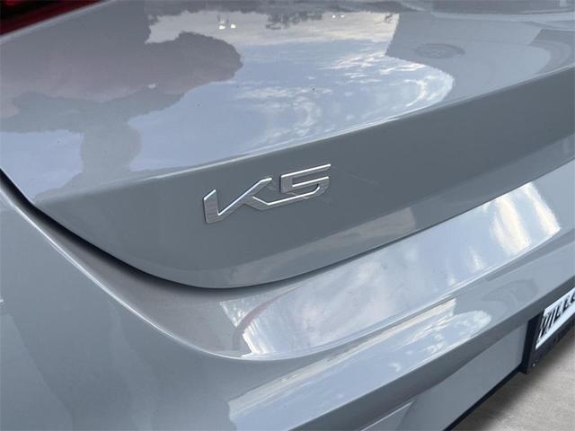 Photo of 2023 Wolf Gray Kia K5
