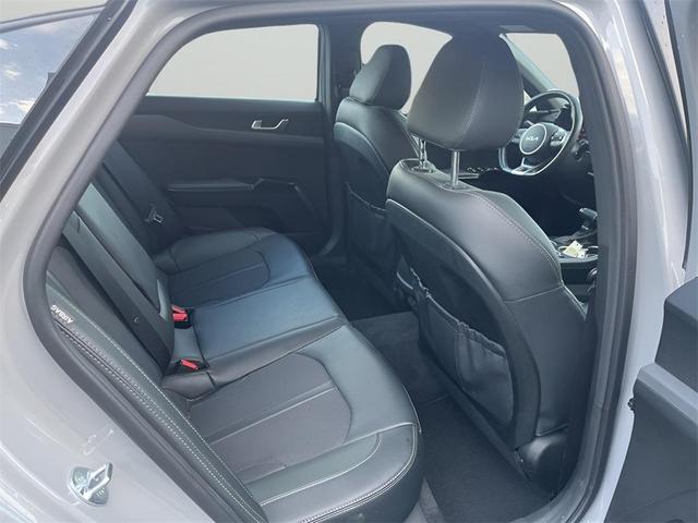 Photo of 2023 Wolf Gray Kia K5