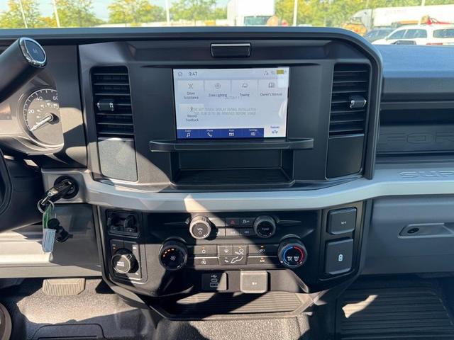 Photo of 2026 Oxford White Ford F-250