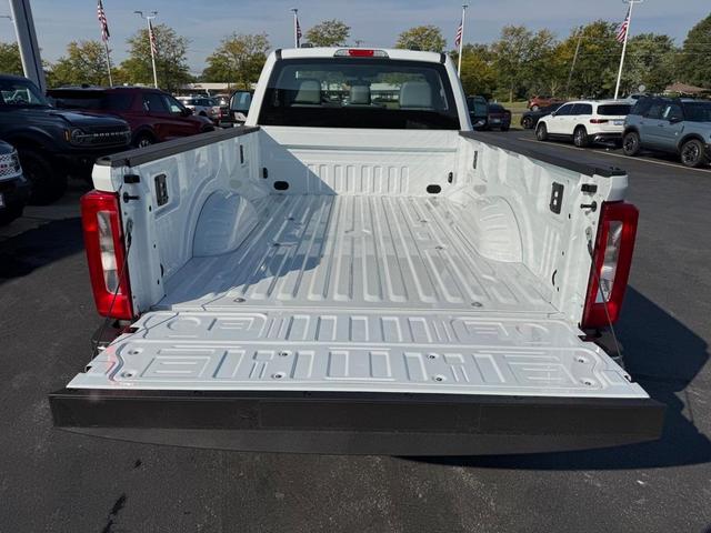 Photo of 2026 Oxford White Ford F-250