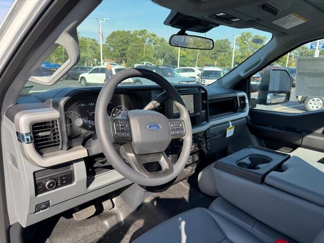 Photo of 2026 Oxford White Ford F-250