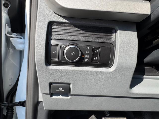 Photo of 2026 Oxford White Ford F-250