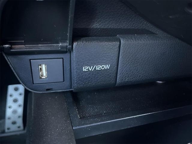 Photo of 2022 White Toyota Camry
