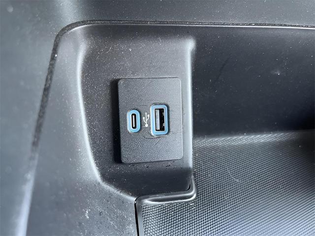 Photo of 2021 Space White Metallic Ford F-150