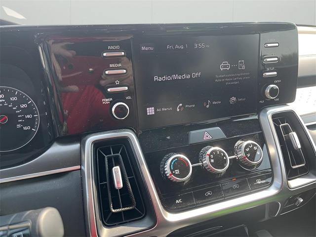 Photo of 2022 Glacial White Pearl Kia Sorento
