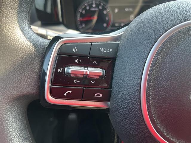 Photo of 2022 Glacial White Pearl Kia Sorento