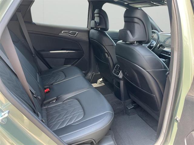Photo of 2023 Jungle Green Kia Sportage