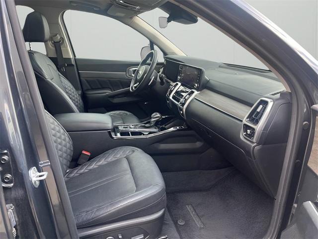 Photo of 2021 Gravity Gray Kia Sorento