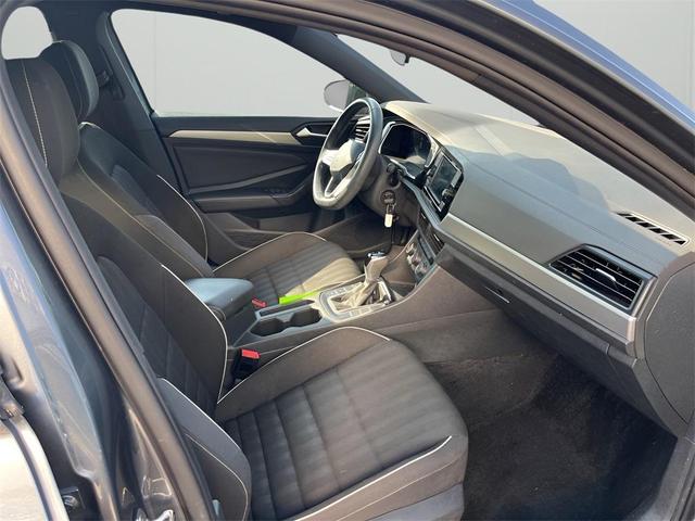Photo of 2024 Platinum Gray Metallic Volkswagen Jetta
