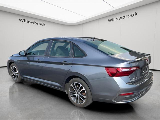 Photo of 2024 Platinum Gray Metallic Volkswagen Jetta