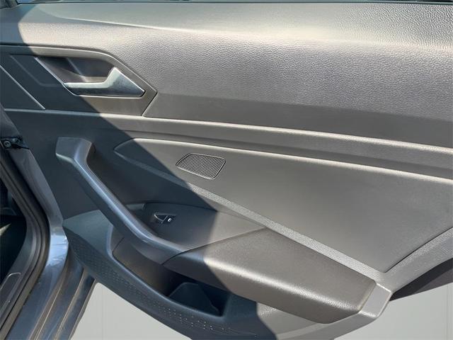 Photo of 2024 Platinum Gray Metallic Volkswagen Jetta