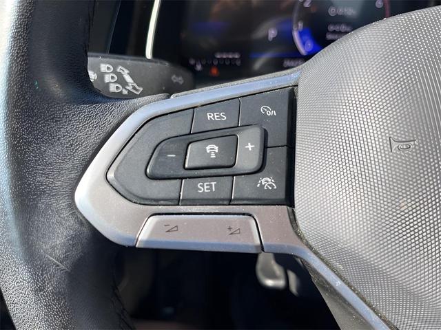 Photo of 2024 Platinum Gray Metallic Volkswagen Jetta