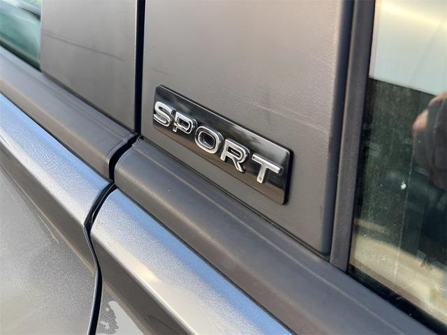 Photo of 2024 Platinum Gray Metallic Volkswagen Jetta