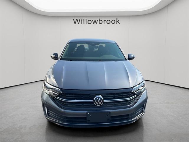 Photo of 2024 Platinum Gray Metallic Volkswagen Jetta