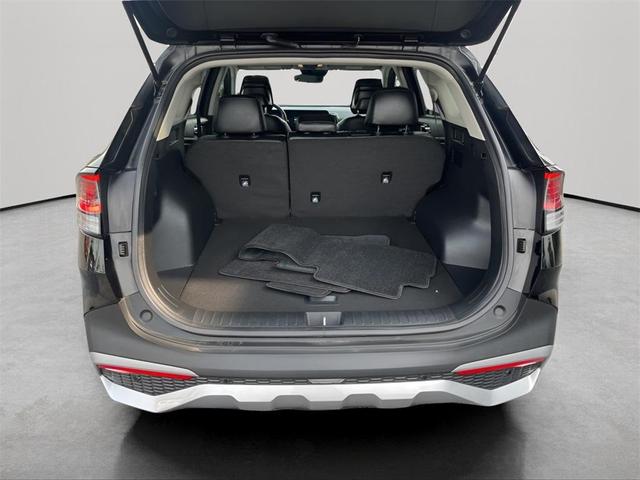 Photo of 2023 Ebony Black Kia Sportage