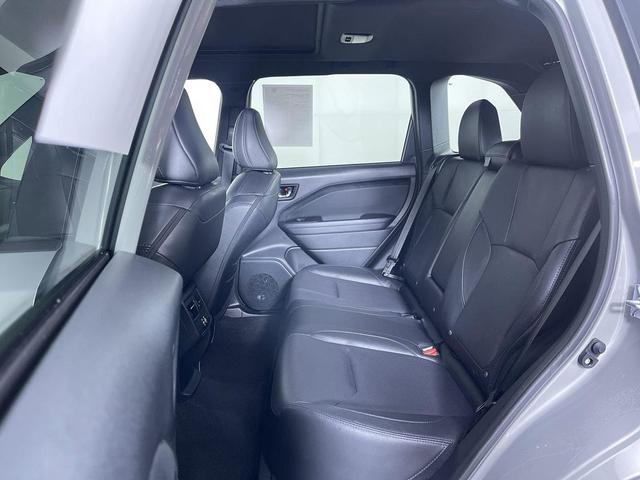 Photo of 2025 River Rock Pearl Subaru Forester
