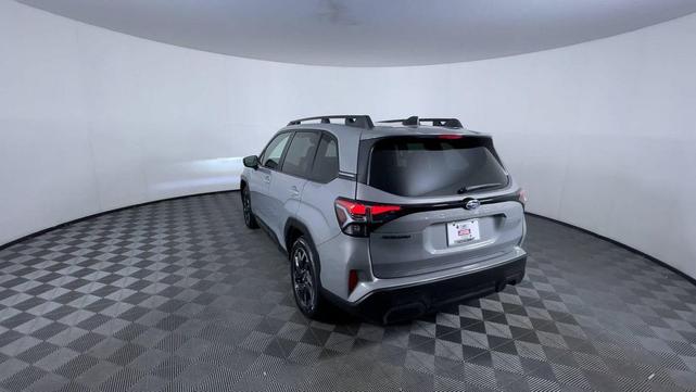 Photo of 2025 River Rock Pearl Subaru Forester
