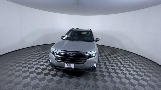 Photo of 2025 River Rock Pearl Subaru Forester