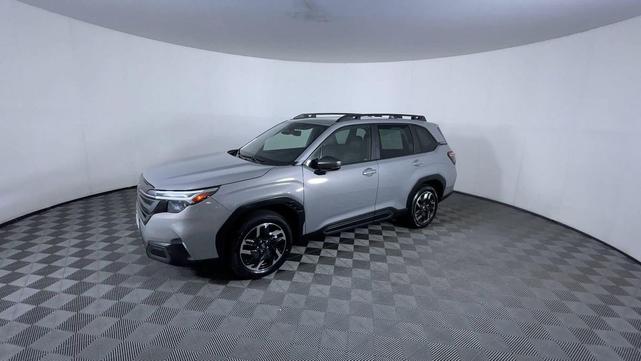 Photo of 2025 River Rock Pearl Subaru Forester