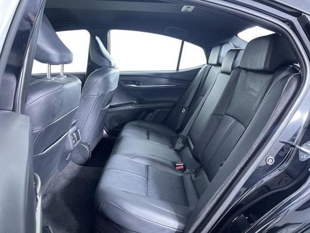 Photo of 2025 Midnight Black Metallic Toyota Camry