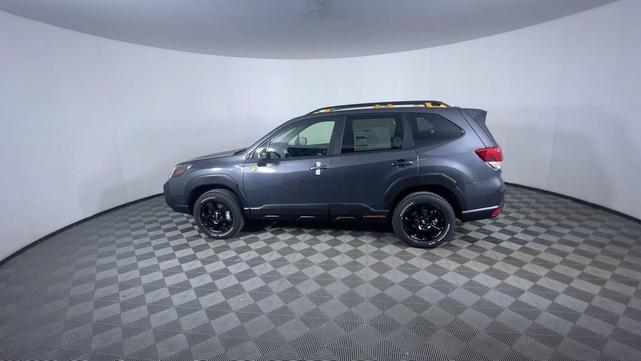 Photo of 2025 Magnetite Gray Metallic Subaru Forester