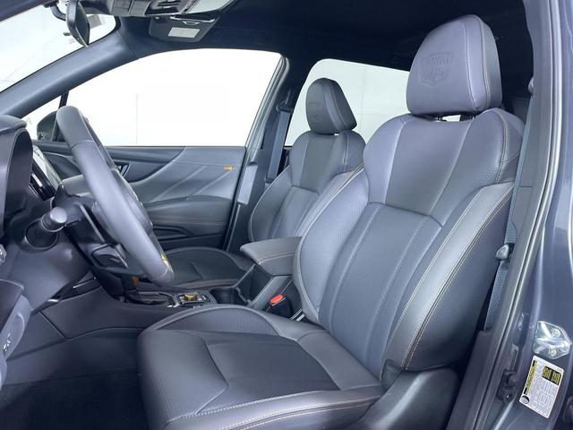 Photo of 2025 Magnetite Gray Metallic Subaru Forester