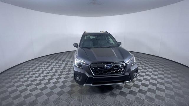 Photo of 2025 Magnetite Gray Metallic Subaru Forester