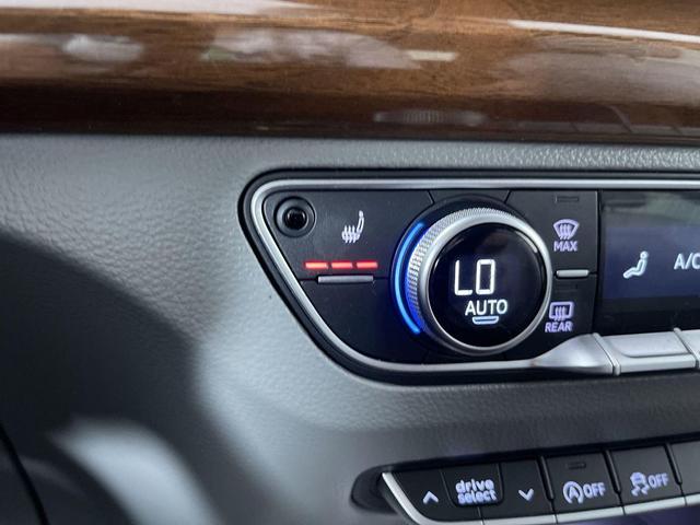 Photo of 2022 Navarra Blue Metallic Audi Q5