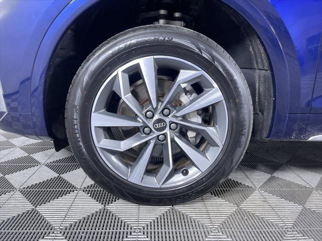 Photo of 2022 Navarra Blue Metallic Audi Q5