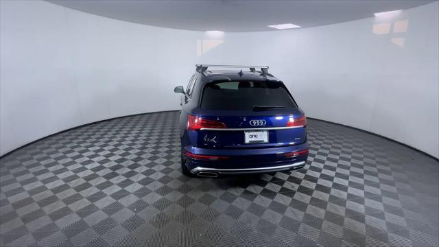 Photo of 2022 Navarra Blue Metallic Audi Q5