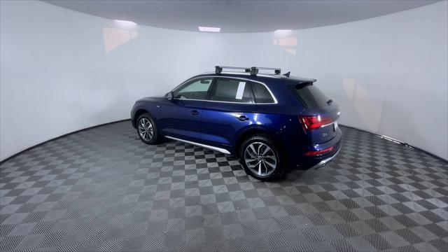 Photo of 2022 Navarra Blue Metallic Audi Q5