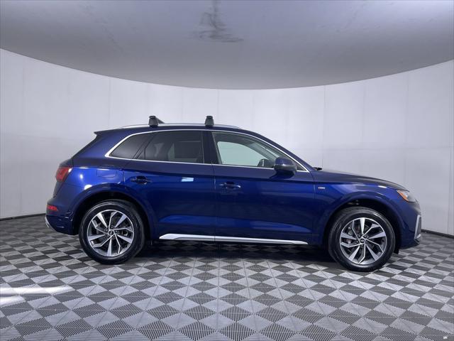 Photo of 2022 Navarra Blue Metallic Audi Q5