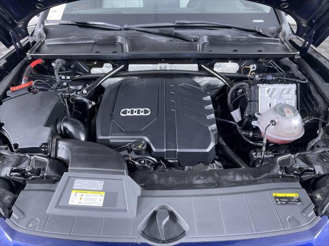 Photo of 2022 Navarra Blue Metallic Audi Q5