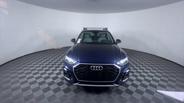 Photo of 2022 Navarra Blue Metallic Audi Q5