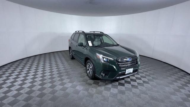 Photo of 2023 Cascade Green Silica Subaru Forester