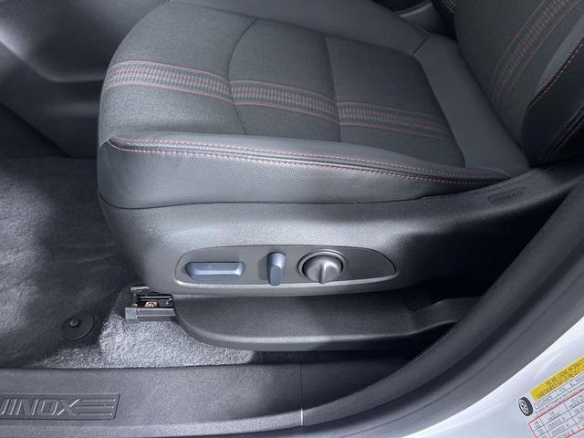 Photo of 2024 White Chevrolet Equinox