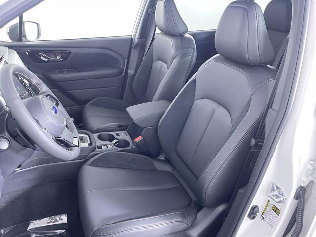 Photo of 2025 Crystal White Pearl Subaru Forester