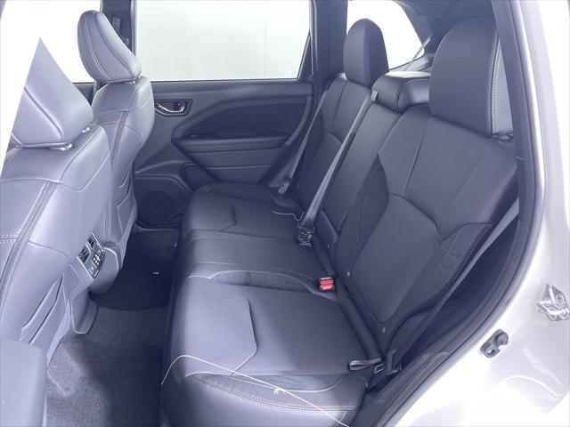 Photo of 2025 Crystal White Pearl Subaru Forester