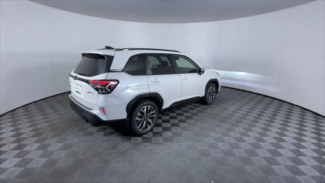 Photo of 2025 Crystal White Pearl Subaru Forester