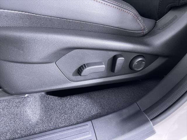 Photo of 2025 Crystal White Pearl Subaru Forester