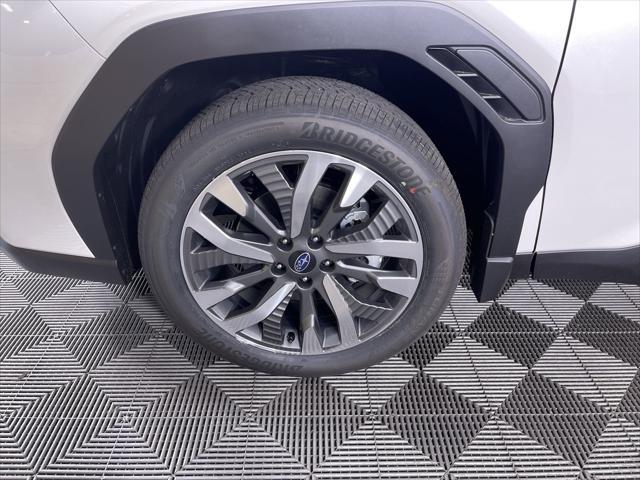 Photo of 2025 Crystal White Pearl Subaru Forester