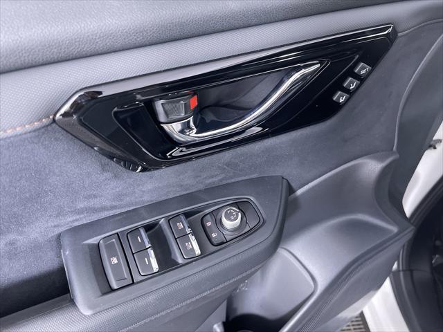Photo of 2025 Crystal White Pearl Subaru Forester