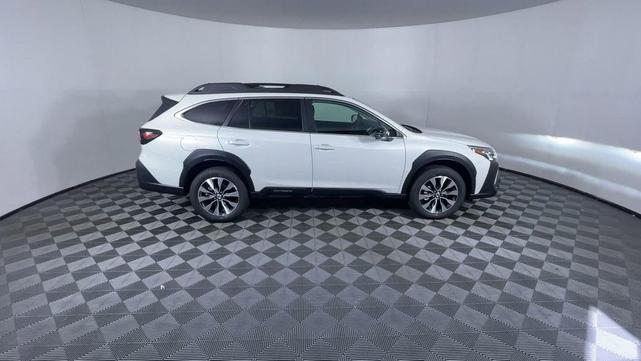 Photo of 2025 Crystal White Pearl Subaru Outback