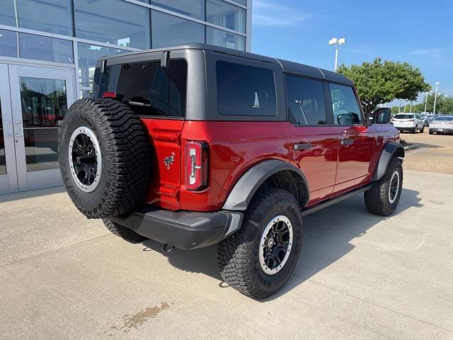 Photo of 2023 Hot Pepper Red Metallic Tinted Clearcoat Ford Bronco